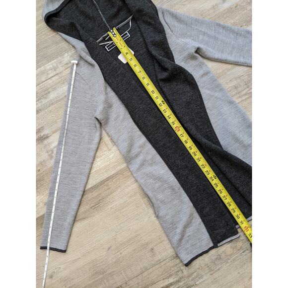 LN 48% WOOL MEDIUM WEIGHT BNCI Blank Noir  2 tone gray hooded cardigan - Picture 6 of 11